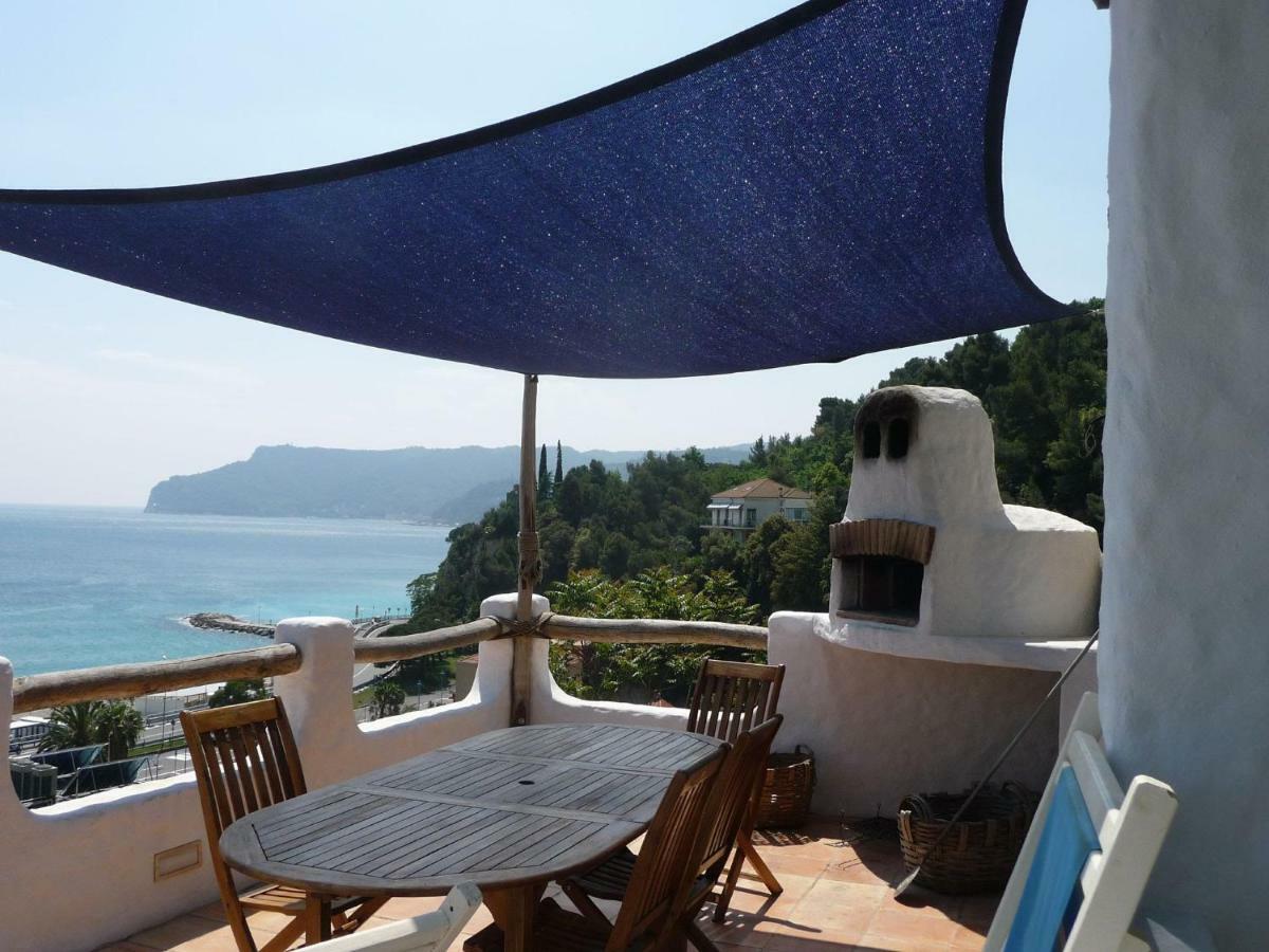 Soqquadro Art&Relax - Spotorno Apartment Exterior photo