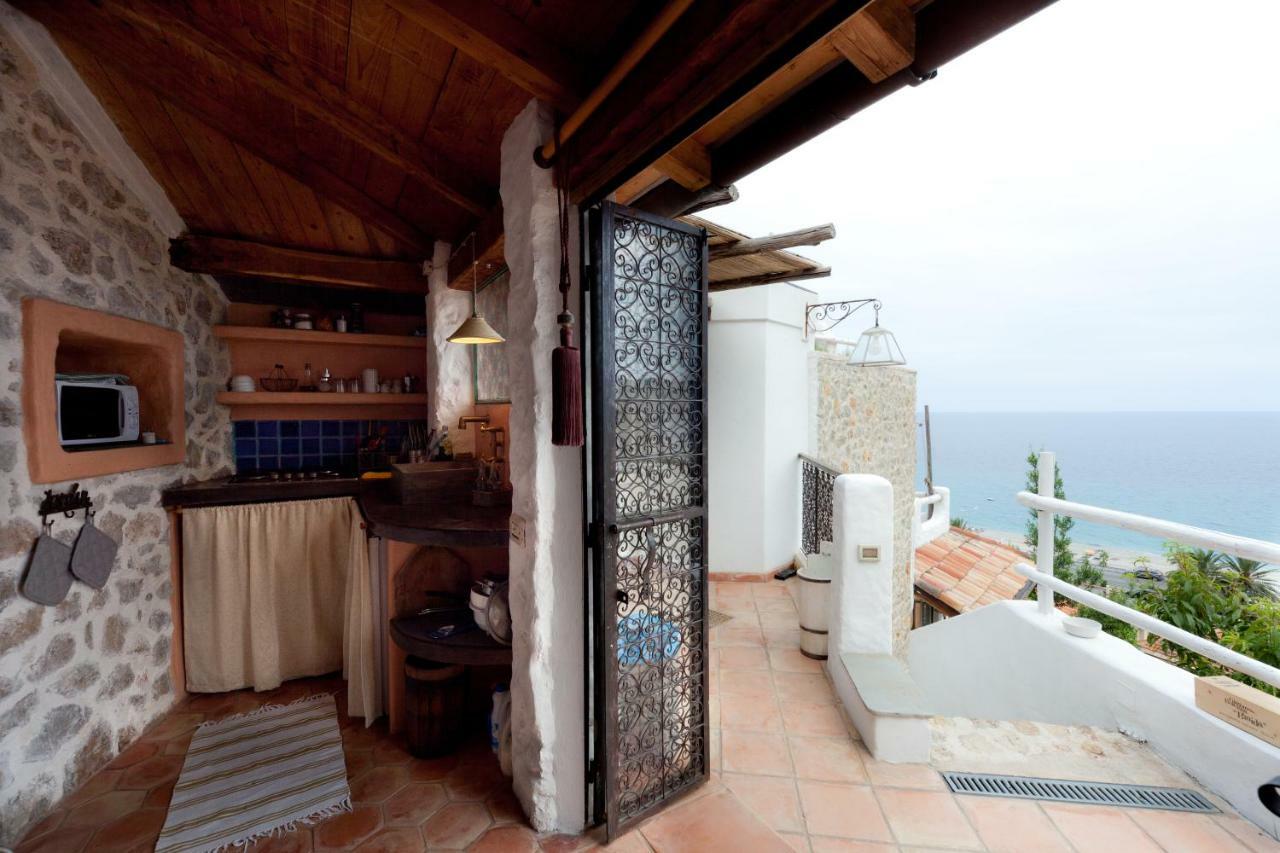 Soqquadro Art&Relax - Spotorno Apartment Exterior photo